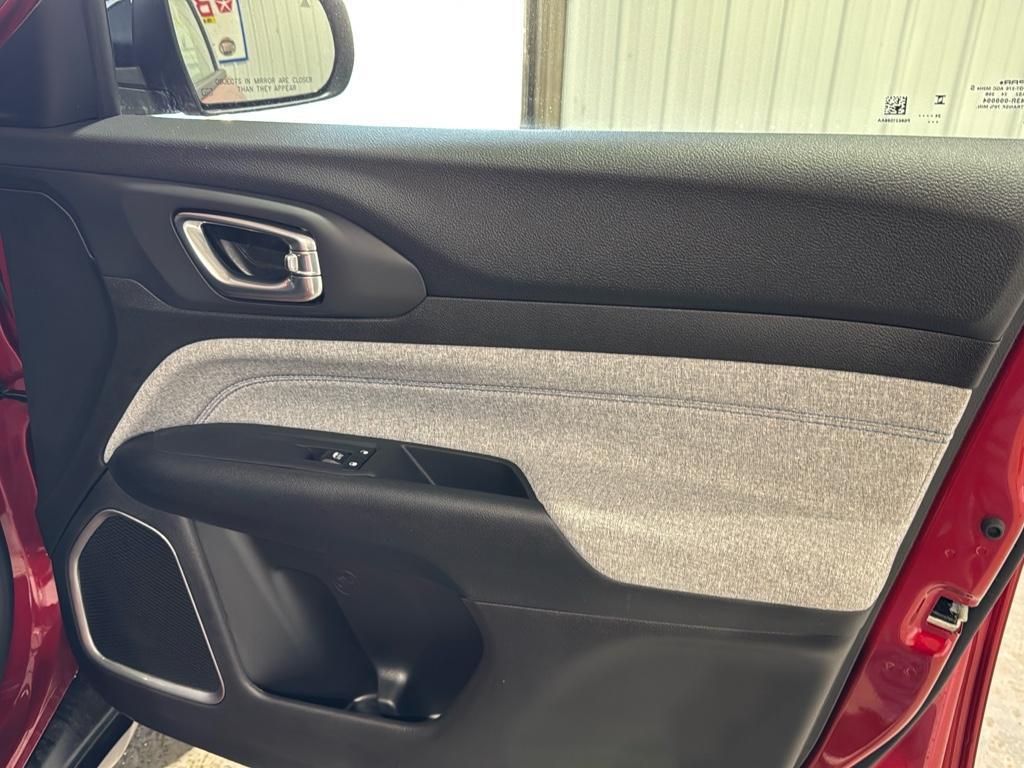 new 2025 Jeep Compass car, priced at $28,090