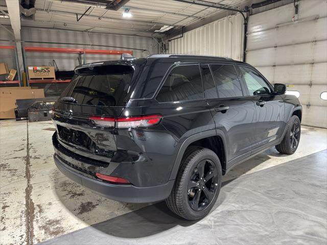 new 2025 Jeep Grand Cherokee car, priced at $56,655