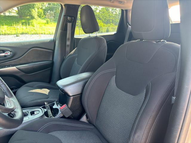 used 2019 Jeep Cherokee car, priced at $19,726