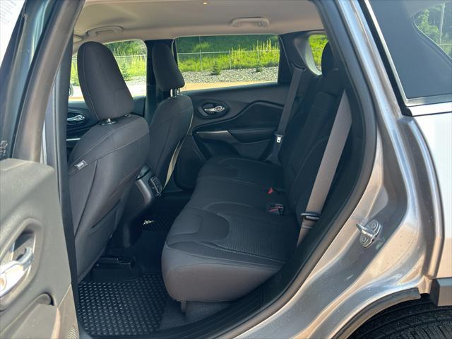 used 2019 Jeep Cherokee car, priced at $19,726