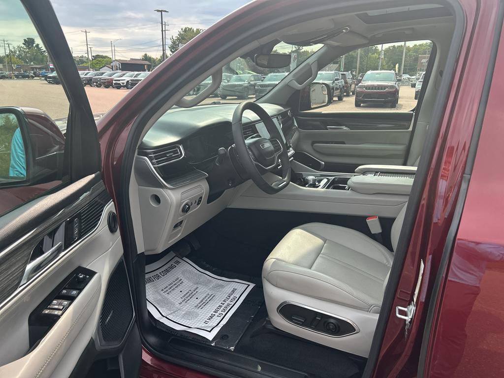 used 2022 Jeep Wagoneer car, priced at $51,195