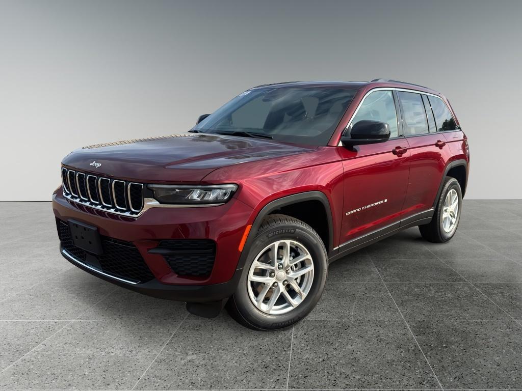 new 2025 Jeep Grand Cherokee car, priced at $44,676
