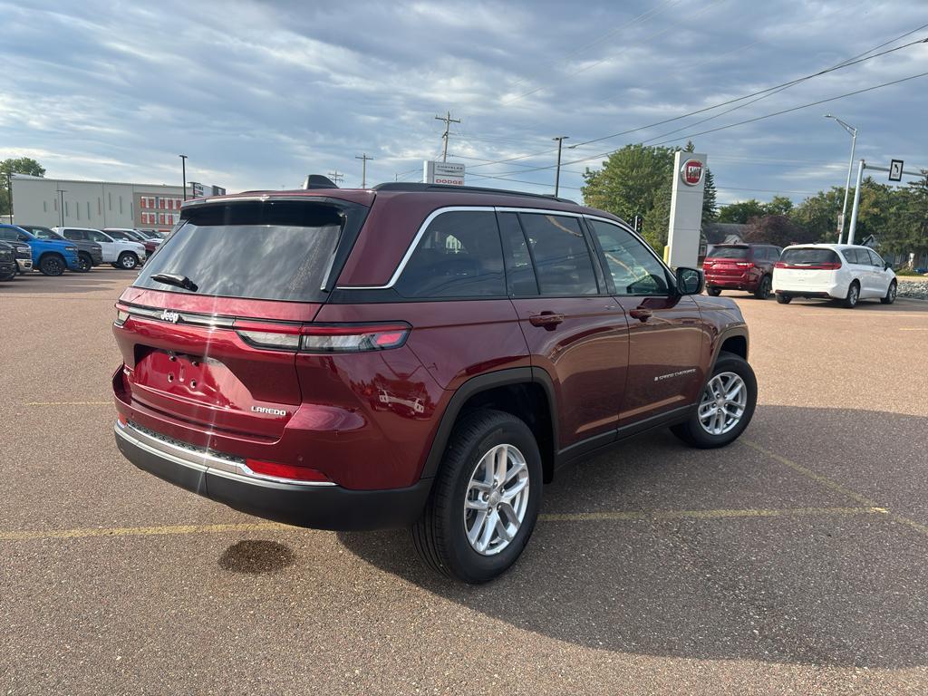 new 2025 Jeep Grand Cherokee car, priced at $44,676