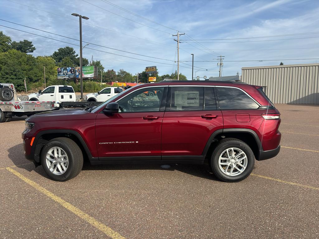 new 2025 Jeep Grand Cherokee car, priced at $44,676