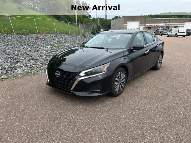 used 2023 Nissan Altima car, priced at $23,276