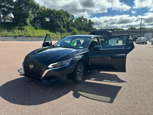 used 2023 Nissan Altima car, priced at $22,926