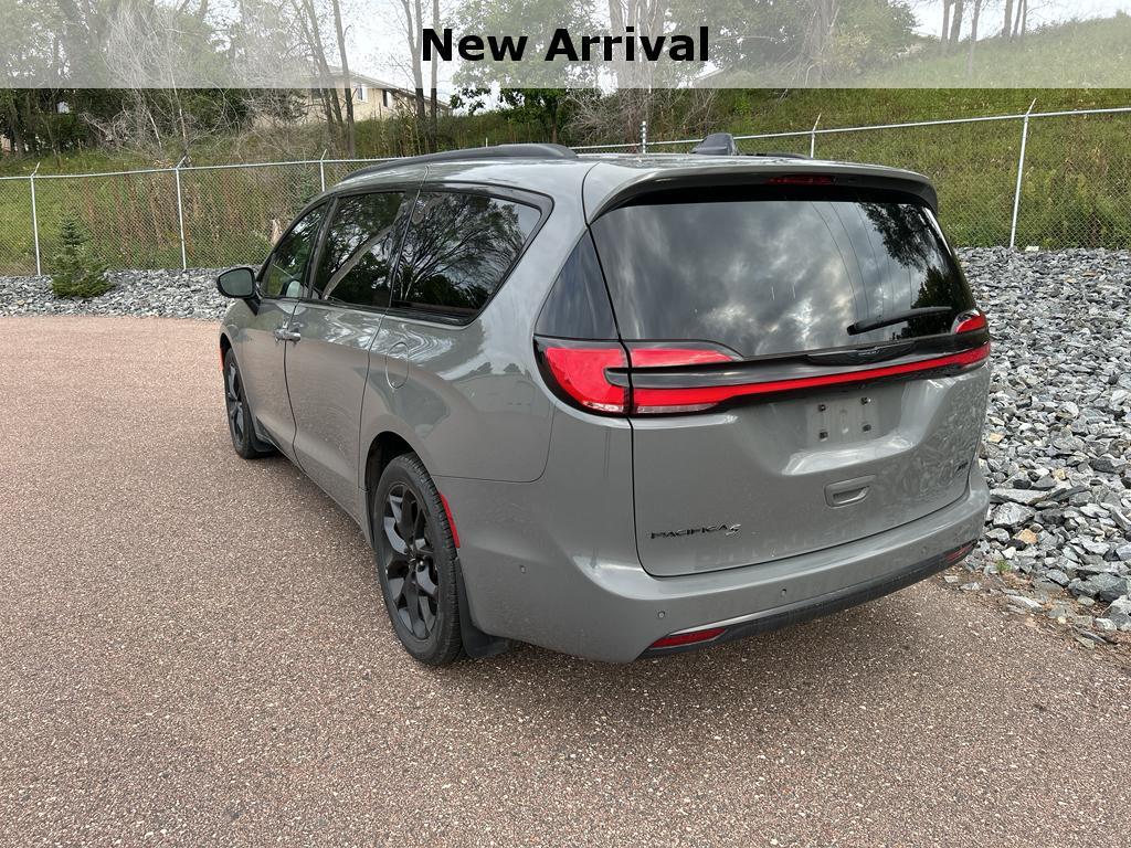 used 2023 Chrysler Pacifica car, priced at $35,492