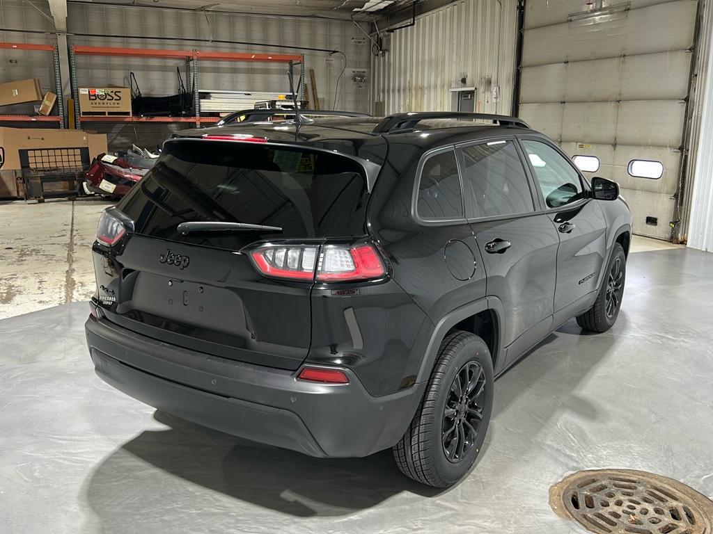 used 2023 Jeep Cherokee car, priced at $25,061