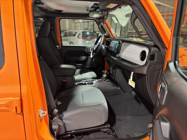 new 2025 Jeep Wrangler car, priced at $47,670