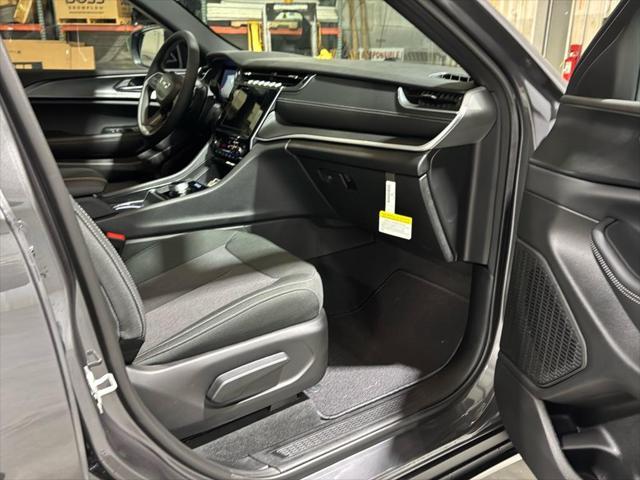 new 2025 Jeep Grand Cherokee L car, priced at $46,915
