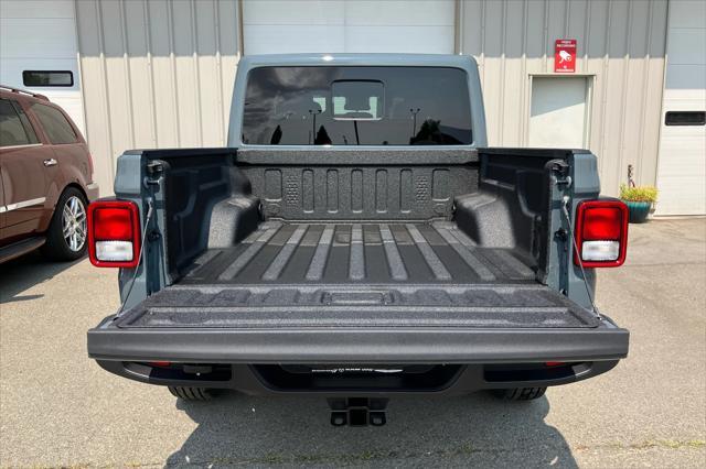new 2025 Jeep Gladiator car, priced at $55,280