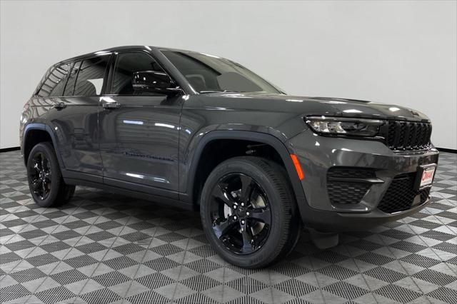 new 2025 Jeep Grand Cherokee car, priced at $41,495