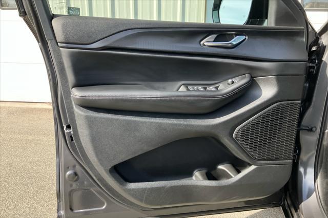 new 2025 Jeep Grand Cherokee car, priced at $41,495