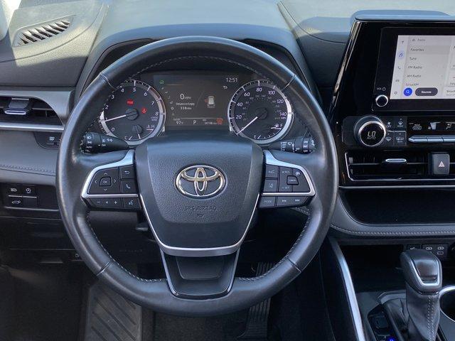 used 2024 Toyota Highlander car, priced at $32,931