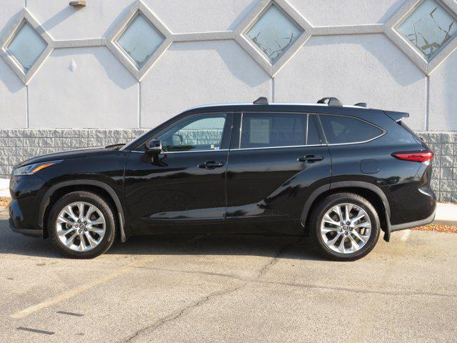 used 2022 Toyota Highlander car, priced at $35,989