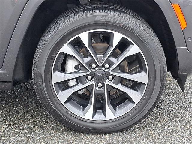 used 2023 Jeep Grand Cherokee car, priced at $46,995