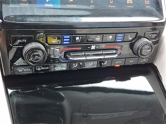 used 2023 Jeep Grand Cherokee car, priced at $46,995