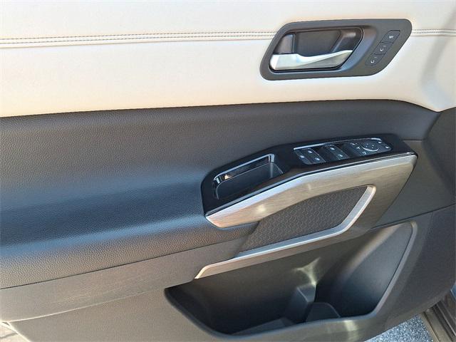 used 2022 Nissan Pathfinder car, priced at $36,599