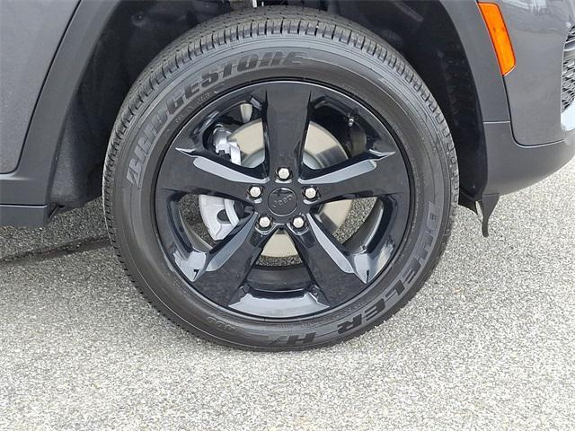 new 2025 Jeep Grand Cherokee car, priced at $45,062