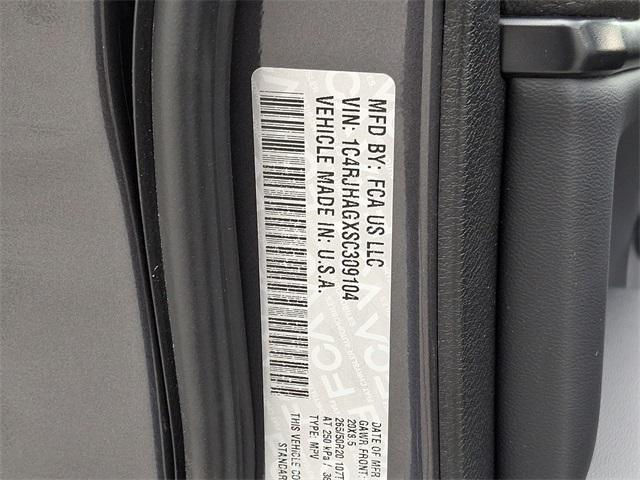 new 2025 Jeep Grand Cherokee car, priced at $45,062