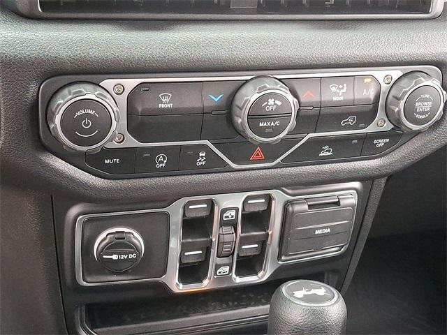 new 2025 Jeep Wrangler car, priced at $42,150