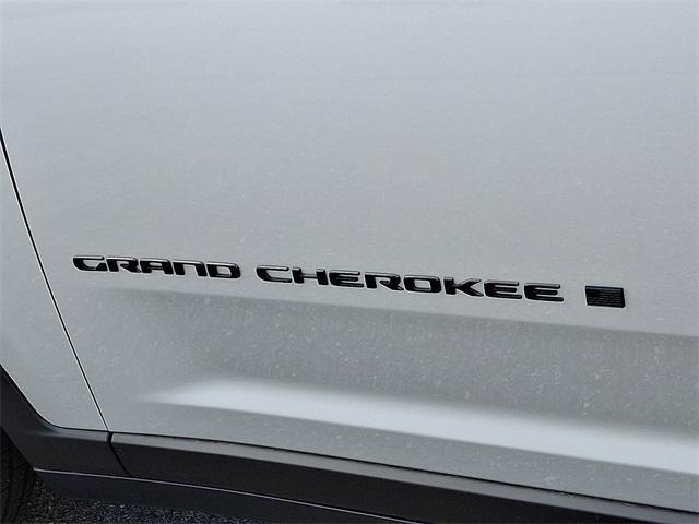 new 2025 Jeep Grand Cherokee car, priced at $49,939