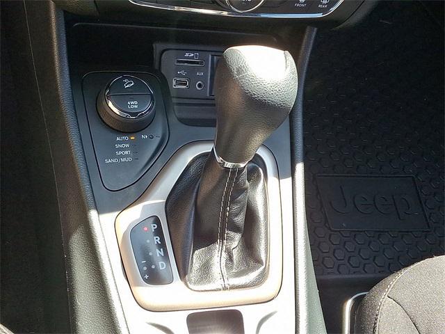 used 2015 Jeep Cherokee car, priced at $14,995