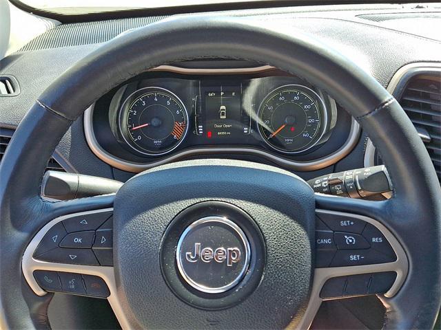 used 2015 Jeep Cherokee car, priced at $14,995
