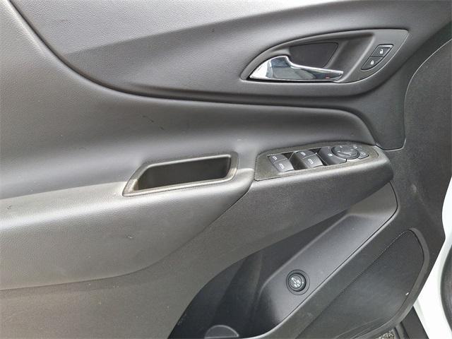 used 2024 Chevrolet Equinox car, priced at $25,599