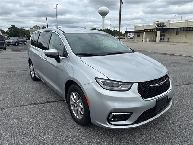 used 2023 Chrysler Pacifica car, priced at $27,599