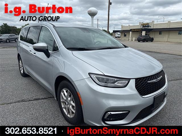 used 2023 Chrysler Pacifica car, priced at $27,599