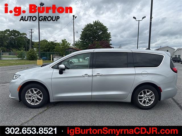 used 2023 Chrysler Pacifica car, priced at $27,599
