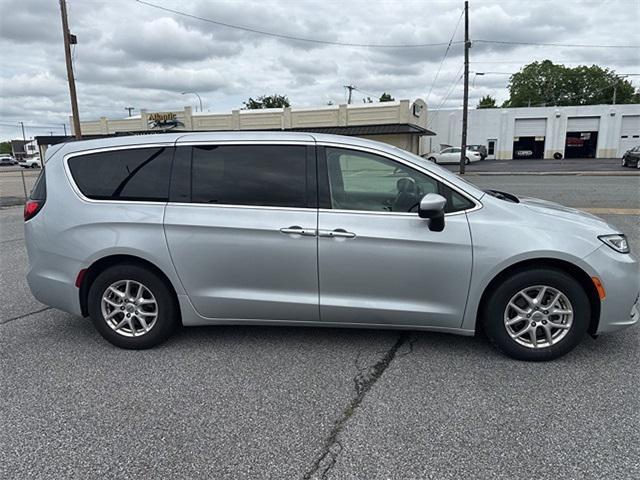 used 2023 Chrysler Pacifica car, priced at $27,599