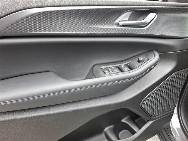 new 2025 Jeep Grand Cherokee L car, priced at $44,925