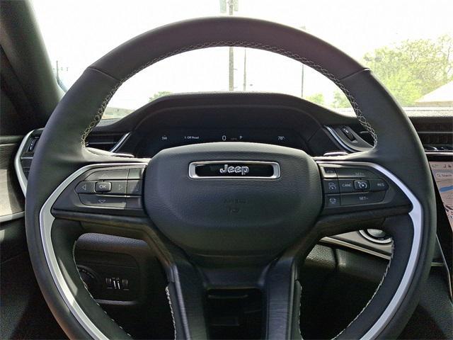 new 2025 Jeep Grand Cherokee car, priced at $47,041