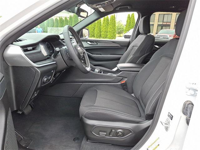 used 2024 Jeep Grand Cherokee car, priced at $36,995