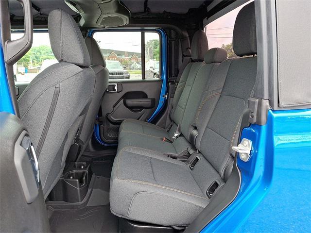 new 2025 Jeep Gladiator car, priced at $40,842