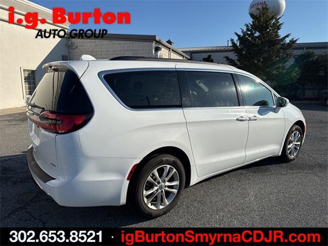 used 2021 Chrysler Pacifica car, priced at $24,995