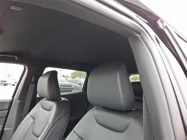 new 2025 Jeep Compass car, priced at $28,255