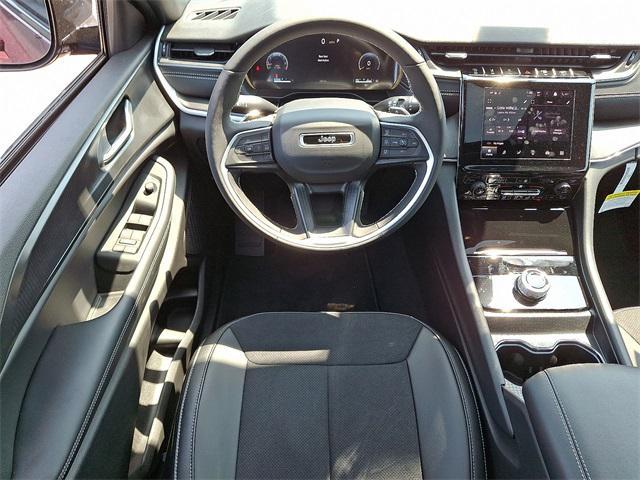 new 2025 Jeep Grand Cherokee car, priced at $43,910