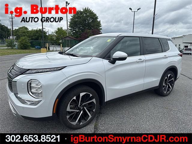 used 2023 Mitsubishi Outlander car, priced at $27,599