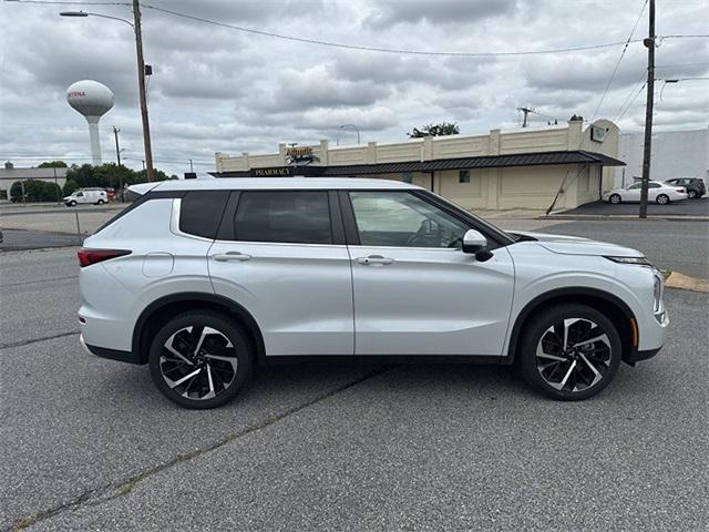 used 2023 Mitsubishi Outlander car, priced at $27,599