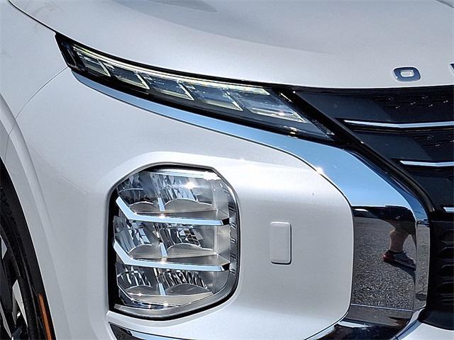 used 2023 Mitsubishi Outlander car, priced at $26,995