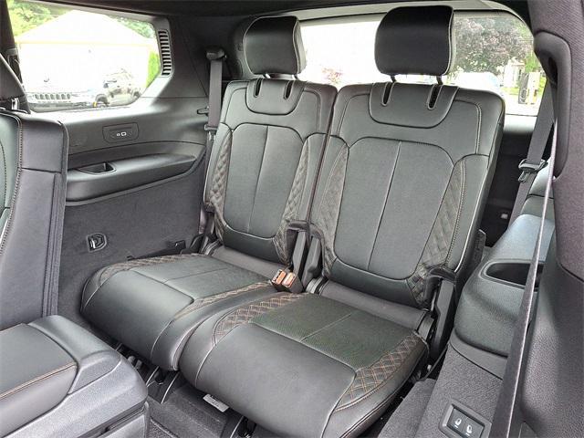 new 2025 Jeep Grand Cherokee L car, priced at $63,246