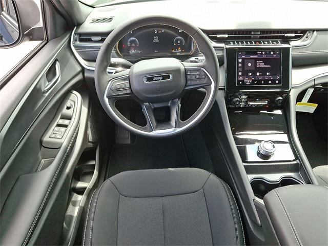 new 2025 Jeep Grand Cherokee car, priced at $37,502