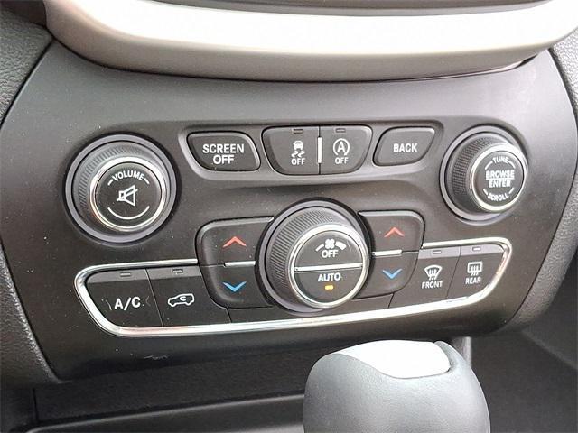 used 2018 Jeep Cherokee car, priced at $18,995