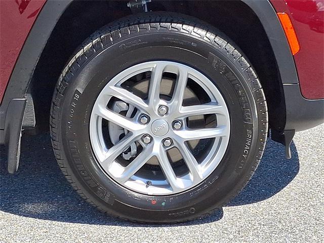 new 2025 Jeep Grand Cherokee car, priced at $40,913