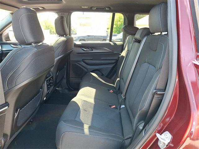 new 2025 Jeep Grand Cherokee car, priced at $40,913