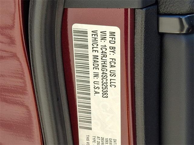 new 2025 Jeep Grand Cherokee car, priced at $40,913