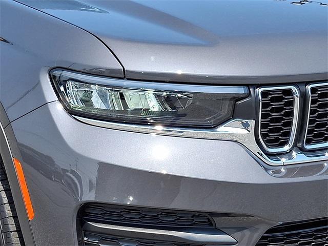 new 2025 Jeep Grand Cherokee car, priced at $41,680